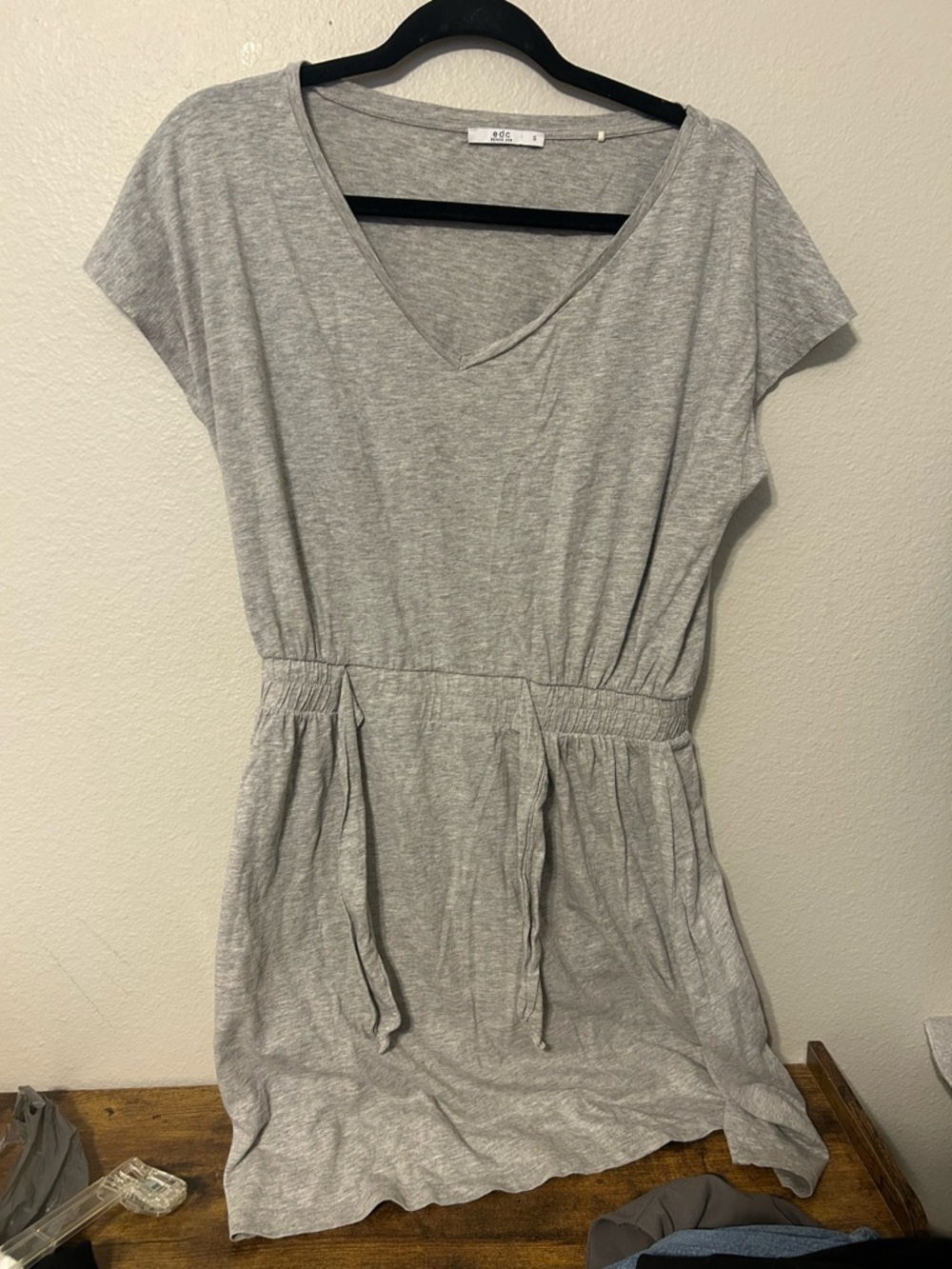 Light Gray V-Neck Midi Dress with Tie  Waist Womens size Small